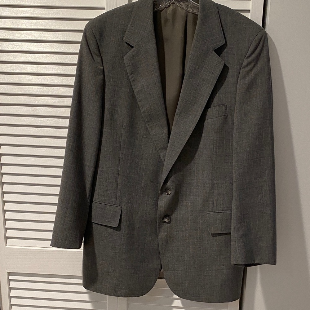 Classic Gray Men's 2pc. Wool suit